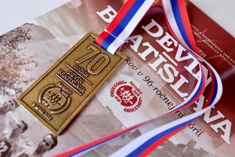 Марафонская медаль Девин - Братислава