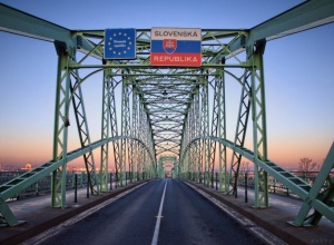 Štúrovo, Most Márie Valérie